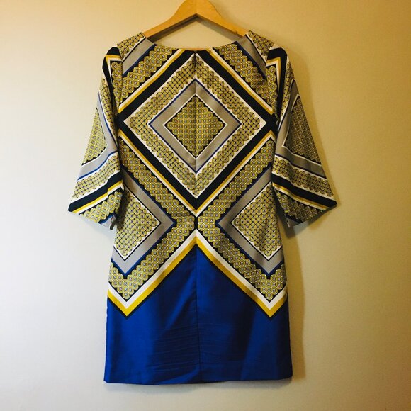 Banana Republic 3/4 Sleeve Keyhole Geometric Shift Dress - Picture 2 of 16